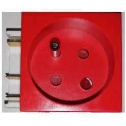 Arnould 60746 Prise 2P+T à Détrompage Pour Goulotte Juxtaposée - Rouge